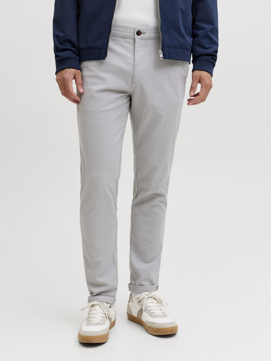 model_shot-front